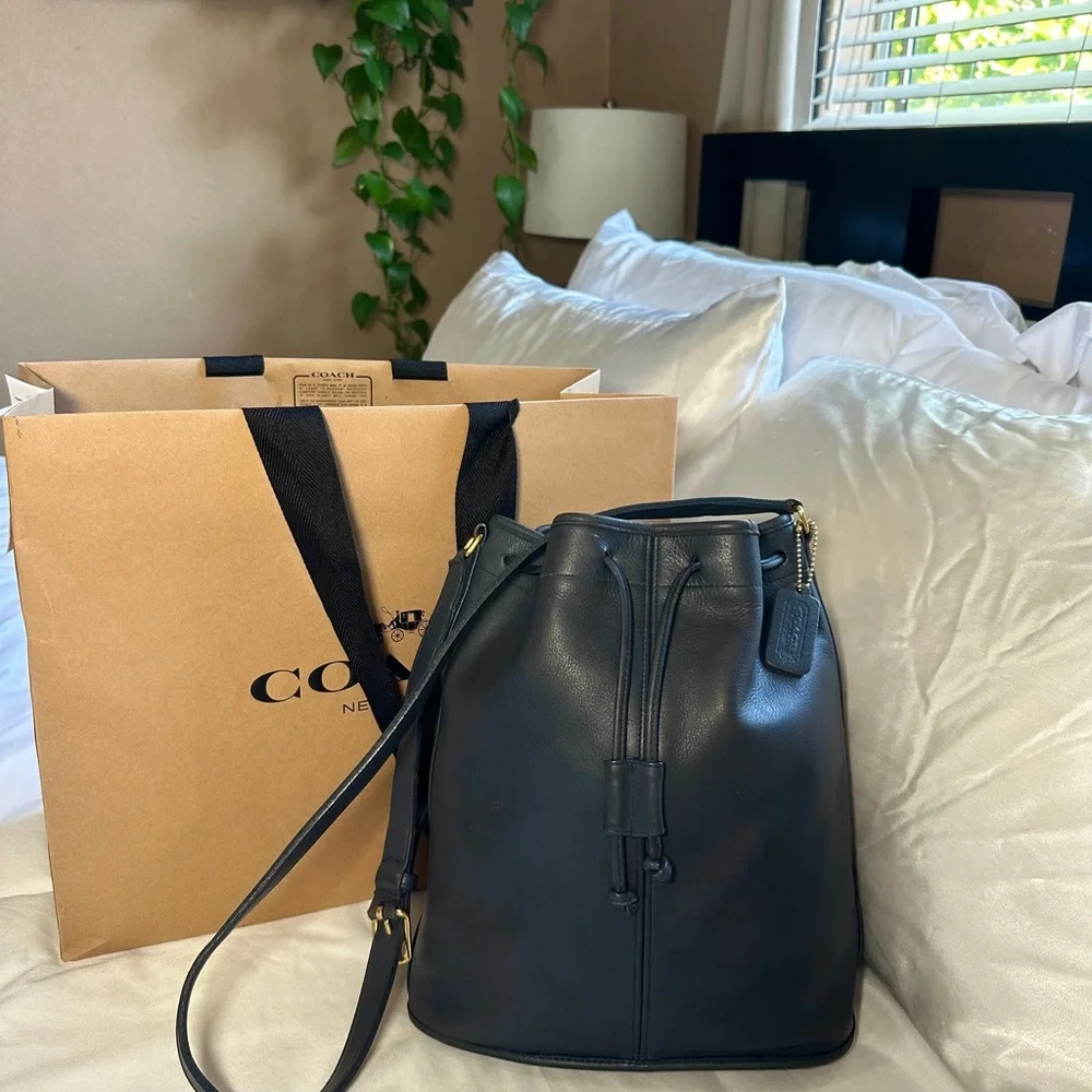 Coach navy Lula legacy 1990s vintage Drawstring Bucket Bag
